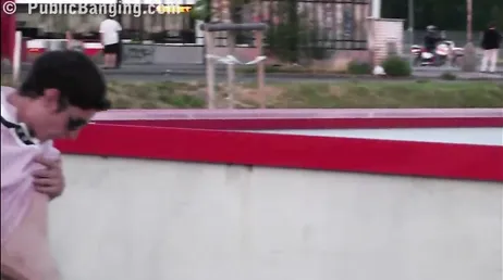 A very hot amateur recorded a threesome in the middle of the street