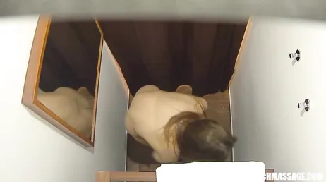 The masseur has been caught fucking one of his clients!