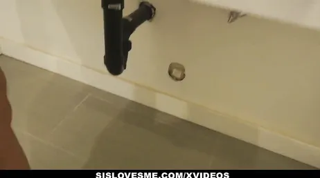 Min syster knullade enormt efter att ha borstat tänderna
