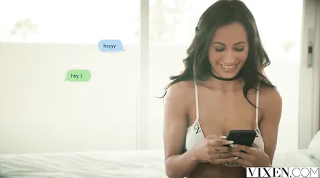 Amia Miley takes slutty photos to send to her boyfriend