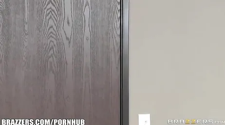 Der Chef und die Sekretärin haben schöne Ficks im Büro