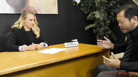 AJ Applegate vill att en undergiven kinesisk kille ska rensa hennes rumpa